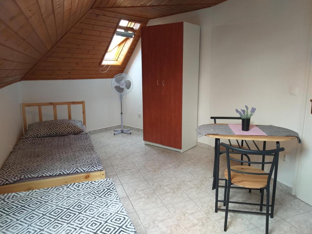 אפרטהוטל קסזטלי Azure House מראה חיצוני תמונה