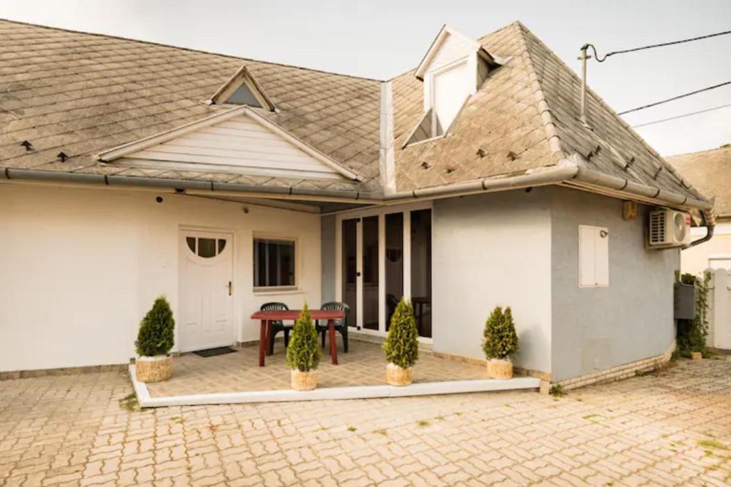 אפרטהוטל קסזטלי Azure House מראה חיצוני תמונה