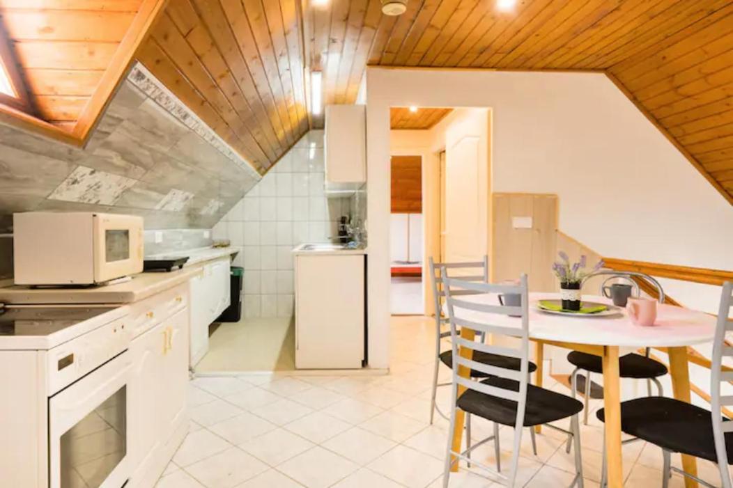 אפרטהוטל קסזטלי Azure House מראה חיצוני תמונה